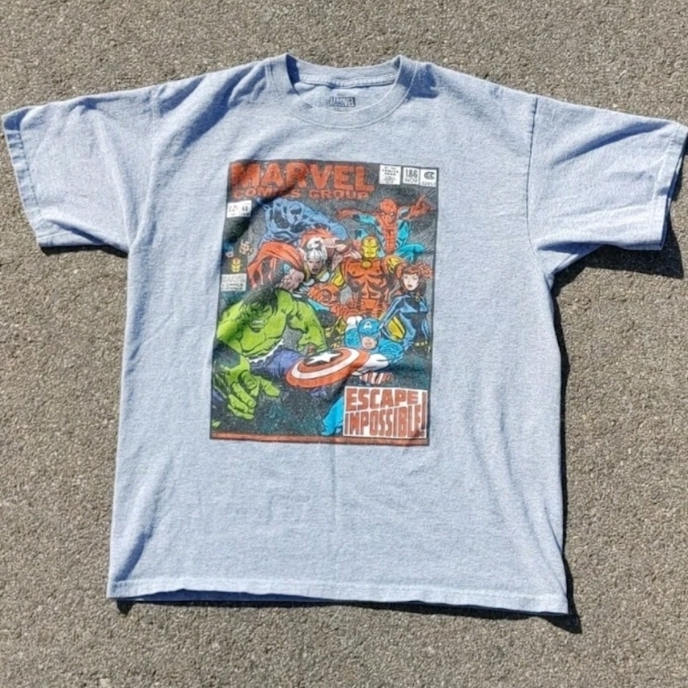 Y2K 2000s Marvel Superheroes Comic Cover Print T-Shirt Size (L)